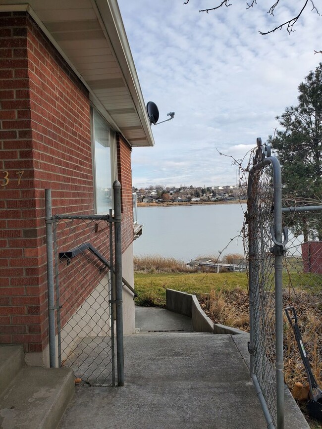 2 Bedroom 1 Bath Lakefront w/all utilities... - 2 Bedroom 1 Bath Lakefront w/all utilities... Casa