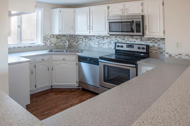 kitchen - 989 Ocean Blvd