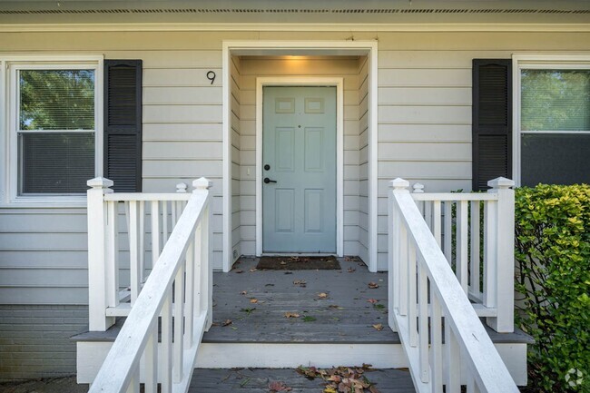 Building Photo - 9 Spruce Knob Ct Rental