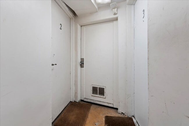 Photo - Javid Properties Triplex Apartamento Unidad 2