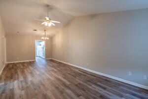 Photo - 669 Brook Trail