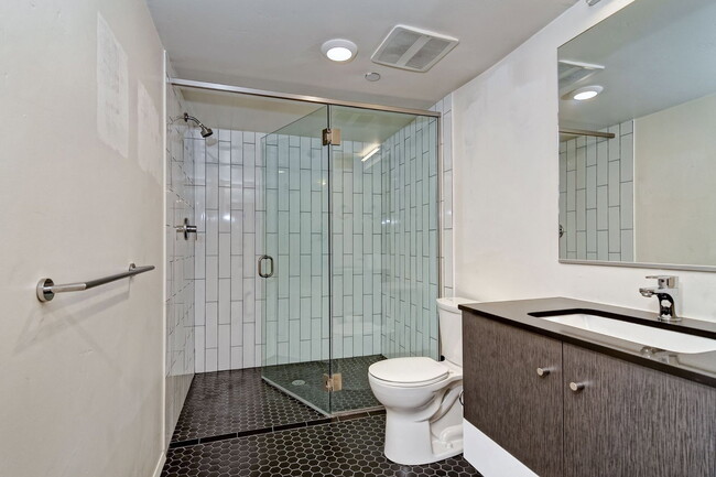 Photo - 2870 Fourth Ave Unit 211