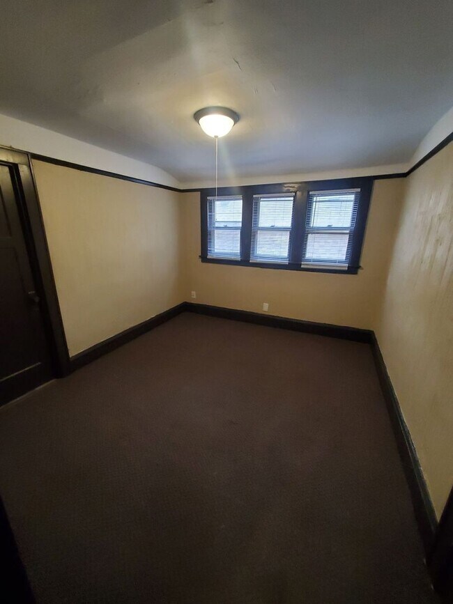 Photo - 3172 N 30th St Unit 3172A Upper