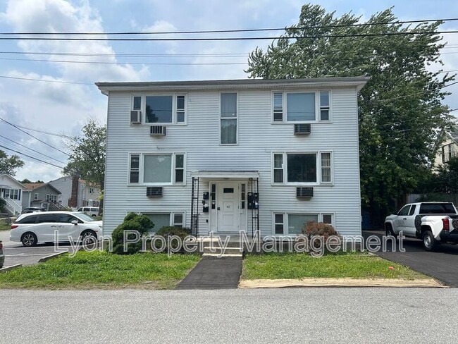 Building Photo - 45 Marlborough St Unit 3B
