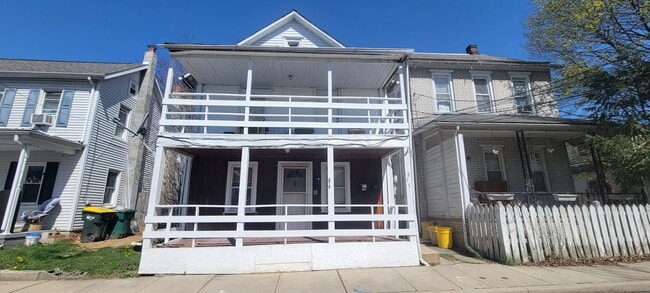 Building Photo - 217 Pen Argyl St Unit 217-4 Pen Argyl St