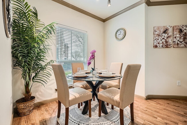 Eaglebrook Apartments Breakfast Area