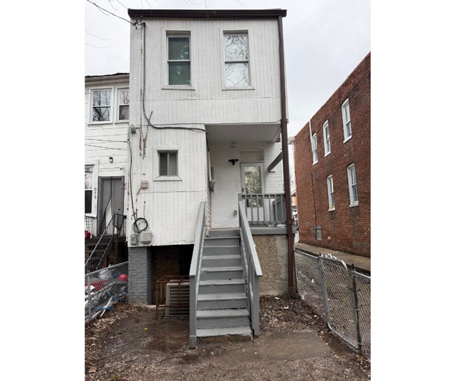 Building Photo - 617 Glenwood Ave Unit 2B AVAILABLE $650