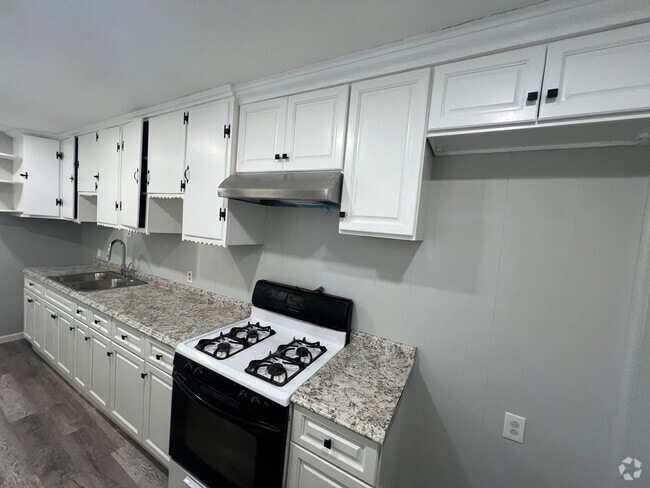 Building Photo - Single Family Home