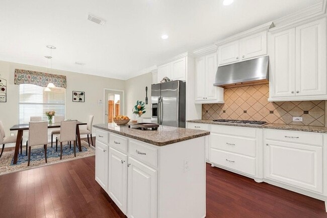 Photo - 3730 Arundel Gardens Ln