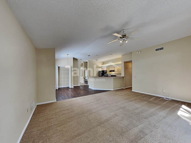 Photo - 1851 Burgess Hill Dr E