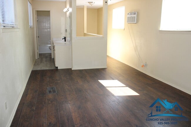 Photo - 3 Bed/ 2 Bath Townhome for Rent
