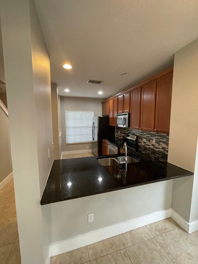 Photo - 9461 Flowering Cottonwood Rd Unit 9461