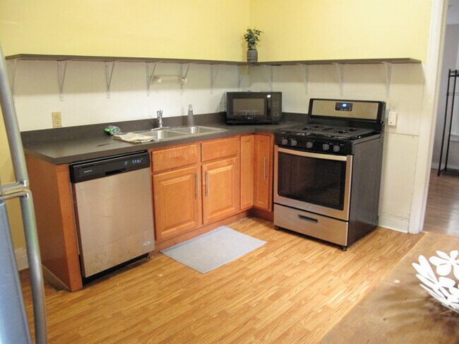Photo - 308 Eddy St Unit 1