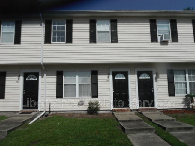 Building Photo - 1100 Pineland Ave Unit Apt 5B