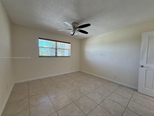 Photo - 1300 Moffett St Unit 308