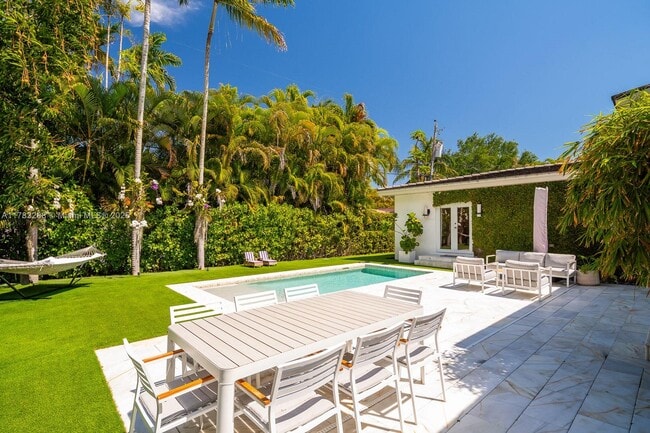 Photo - 1435 Cecilia Ave