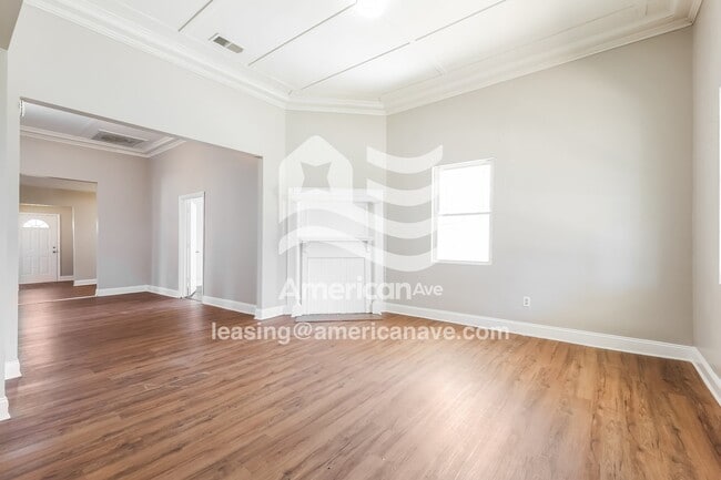 119 Wellington St