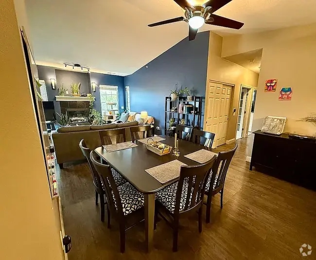 Building Photo - 636 Grandview Ct Unit 636 Rental