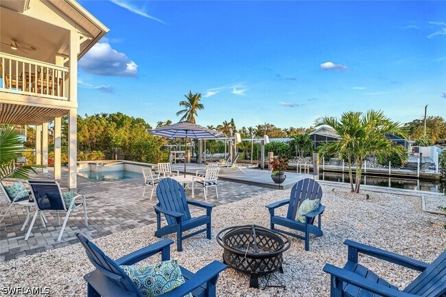 Photo - 2736 Gulfview Dr