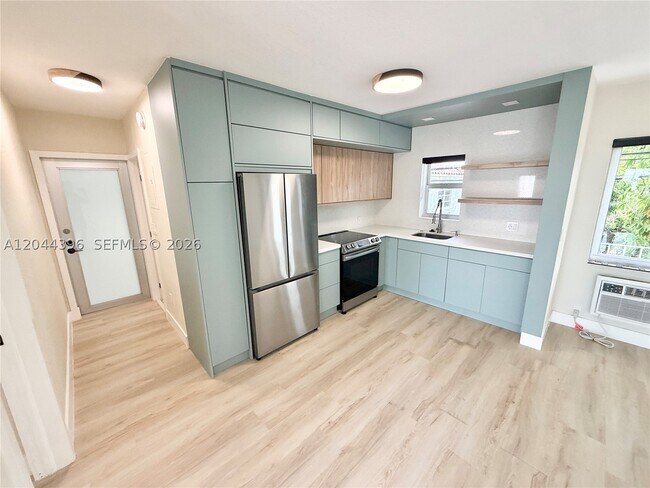 Photo - 641 Española Wy Unit 17