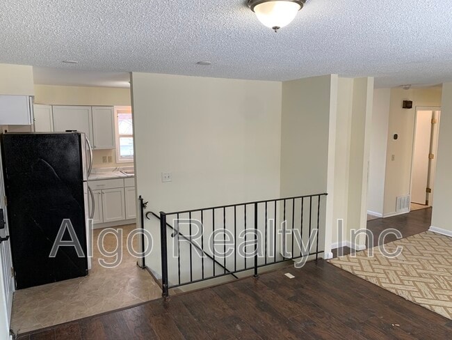 Photo - 2414 N Ilion Ave