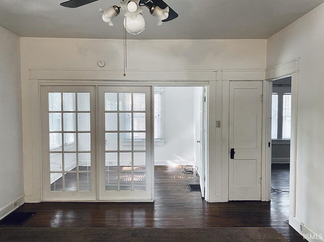 Photo - 810 N Washington St