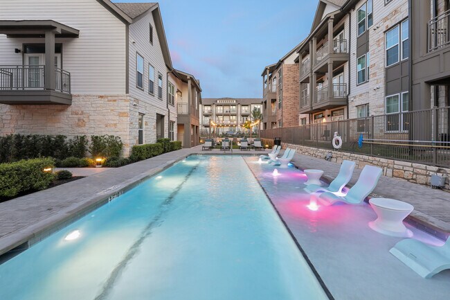 Lenox Grand