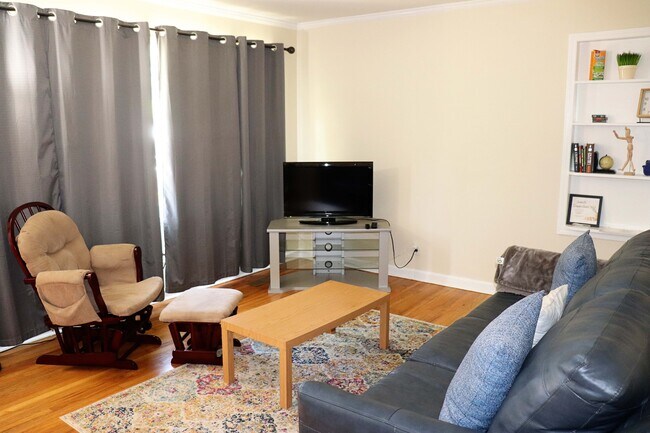 Photo - 2739 Gwinnett Dr