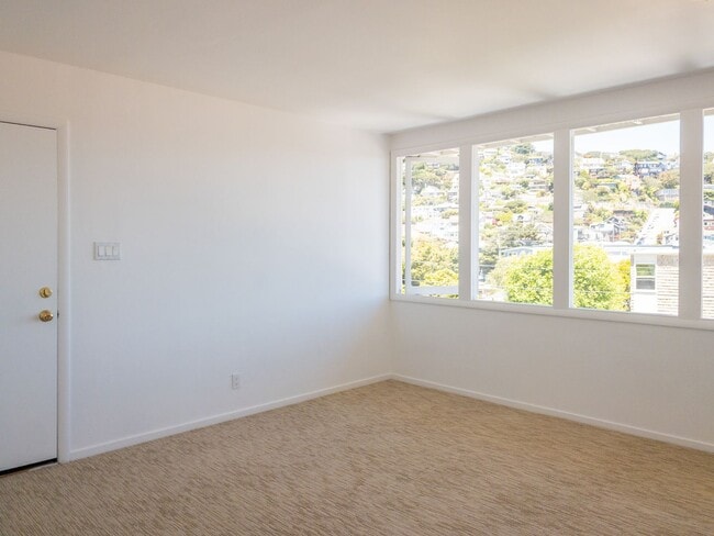 Photo - Stunning Bay Views 2BR/1BA Flat w/Small Office and Bay Views!! Pets!! Parking! -PROGRESSIVE Unit 315 Valley Street