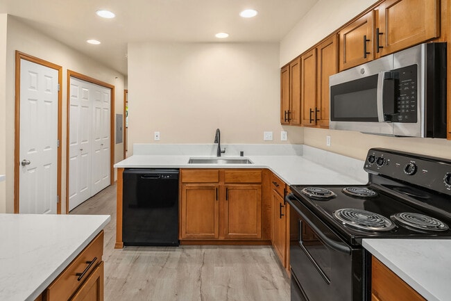 Photo - Chelsea Court Apartments