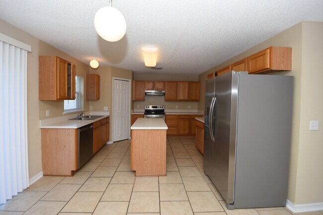 Photo - 27 Riverdale Ln