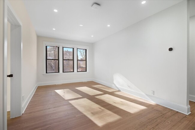 Photo - 4638 N Hamilton Ave