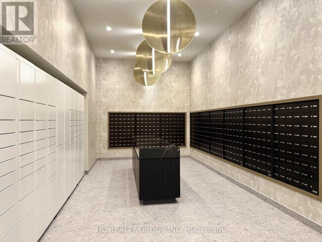 Photo - 180 Front St E Unité 2015