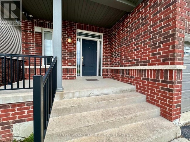 Photo - 1845 Silverstone Cres
