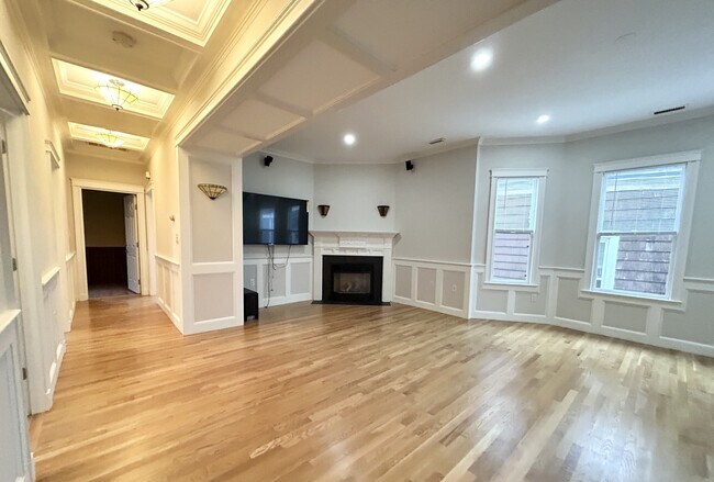12 Buttonwood St
