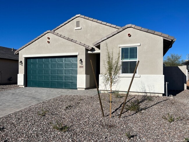 Building Photo - Gorgeous Newer Build 4 Bed/3 Bath in Rancho Cabrillo