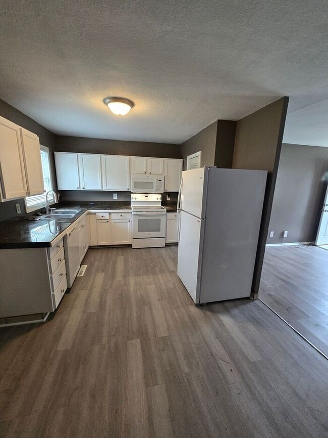 Photo - 5134 N Corrington Ave