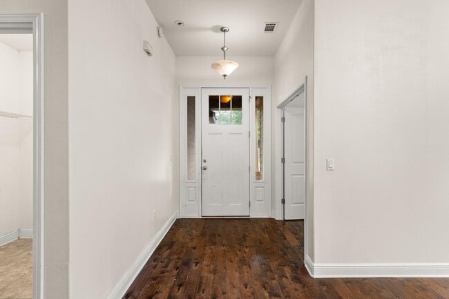 Photo - 238 Benton Blvd
