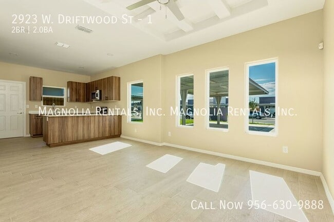 2923 W Driftwood St Unidad 1