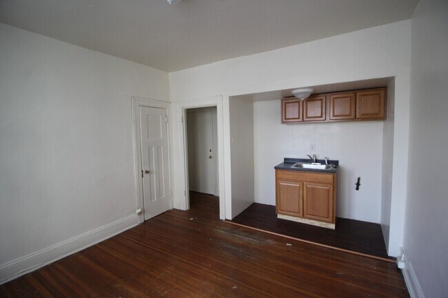 Photo - 6 E Read St Unit - #303