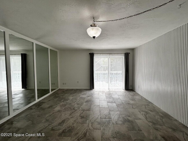 Photo - 223 Columbia Dr Unidad 231