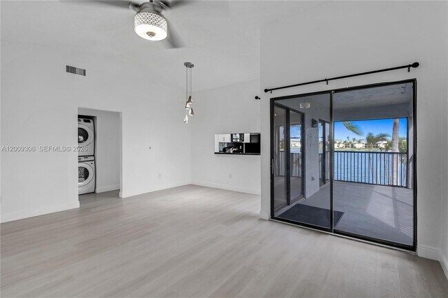 Photo - 1403 S Liberty Ave Unit 1403A