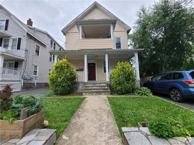 Building Photo - 516 Midland St Unit 2nd fl Rental
