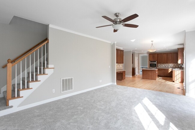 Photo - Beautiful 5 bedroom home in Cameron Estates!