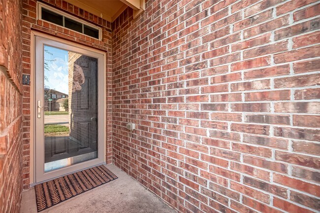 346 Apache Field Ln