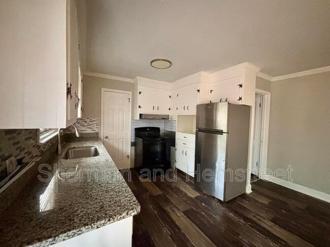 Photo - 2817 Meadowbrook Dr