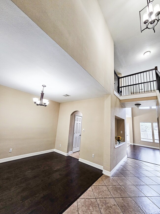 Photo - 20810 Balmoral Glen Ln