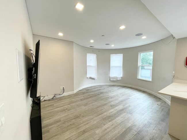 Photo - 113 Hillside St Unit 2