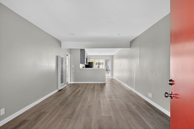 Building Photo - 10442 Lampson Ave Rental
