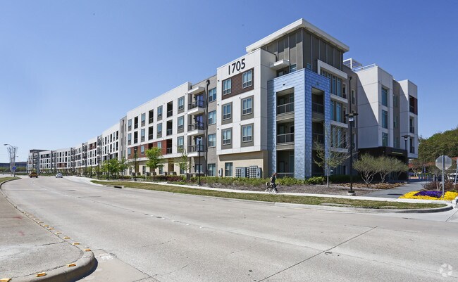 Building Photo - Mallory Eastside